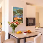 Le Semiramis L & Views L Shellter * סן טרופז