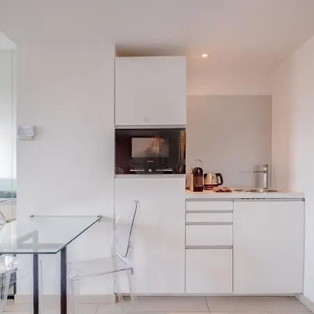 Apartment Le Semiramis L & Views L Shellter *