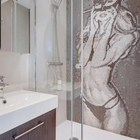 אורחן Le Semiramis L & Views L Shellter סן טרופז