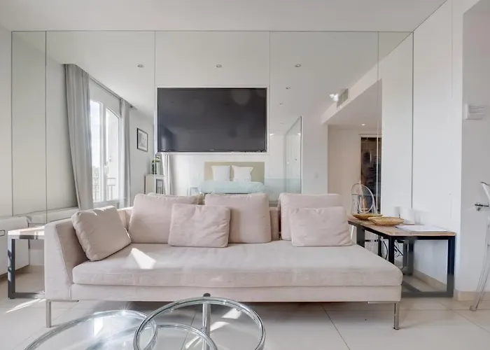 Le Semiramis L & Views L Shellter Estalagem Saint-Tropez