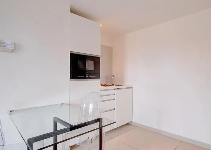 Le Semiramis L & Views L Shellter Estalagem